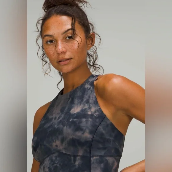 🛎️ Clearance Lululemon Key to Balance Tank Top - Picture 3 of 10